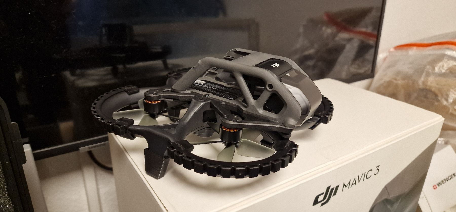 DJI Modellismo RC: DJI Avata Pro-View Combo – Nuovo (secondo la descrizione) da Zürich venduto da nicofrei 2