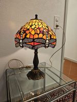 Tiffanylampen-Stil, Vintage Tischlampe, Libellen Motiv