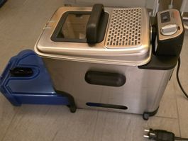 Neuwertige Tefal Fritteuse Oleoclean inox & design