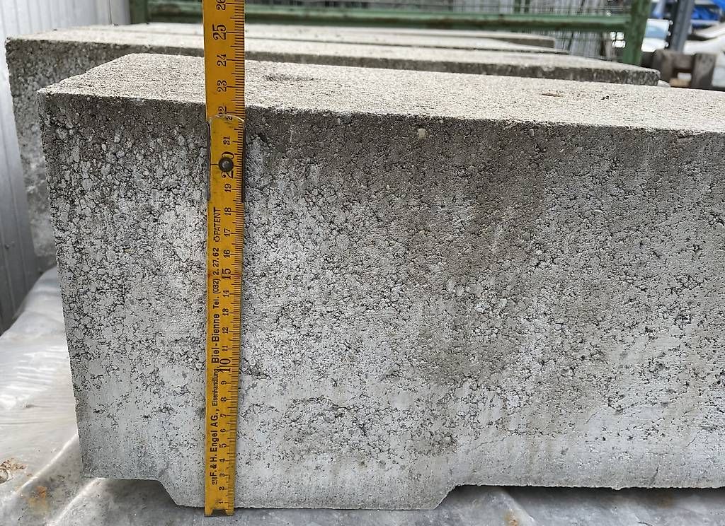 Rivestimenti per pavimenti: Bloc de béton empilable – Usato da Villeneuve VD venduto da gar_lj5l 2