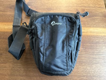 Kameratasche Lowepro Toploader Zoom 50 AW II mit Regenschutz