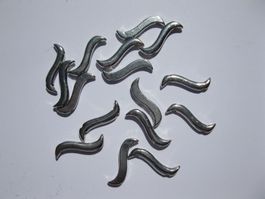10 Stück 2-Loch Stege gebogen, Verbinder, 19x5mm