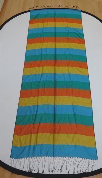 Foulard & Sciarpe: Neuwertiger, bunter Schal – Usato da Zofingen venduto da Justizia_01 2