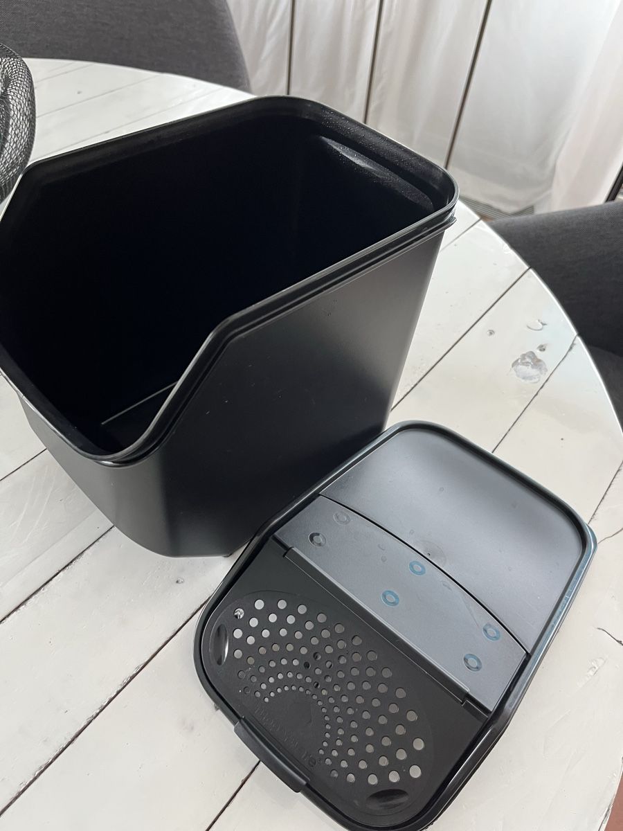 Tupperware Contenitori & Simili: Tupperware Kartoffelbox – Nuovo (secondo la descrizione) da Rüti ZH venduto da huzzelrock 3