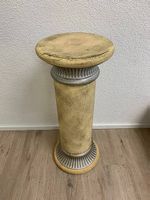 Vintage Dekosäule im Landhausstil aus Holz