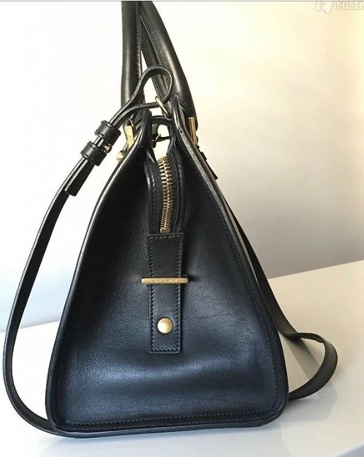 Saint Laurent Borse: Saint Laurent Paris Small Cabas Y Bag – Nuovo (secondo la descrizione) da Rikon im Tösstal venduto da s_tenz 3