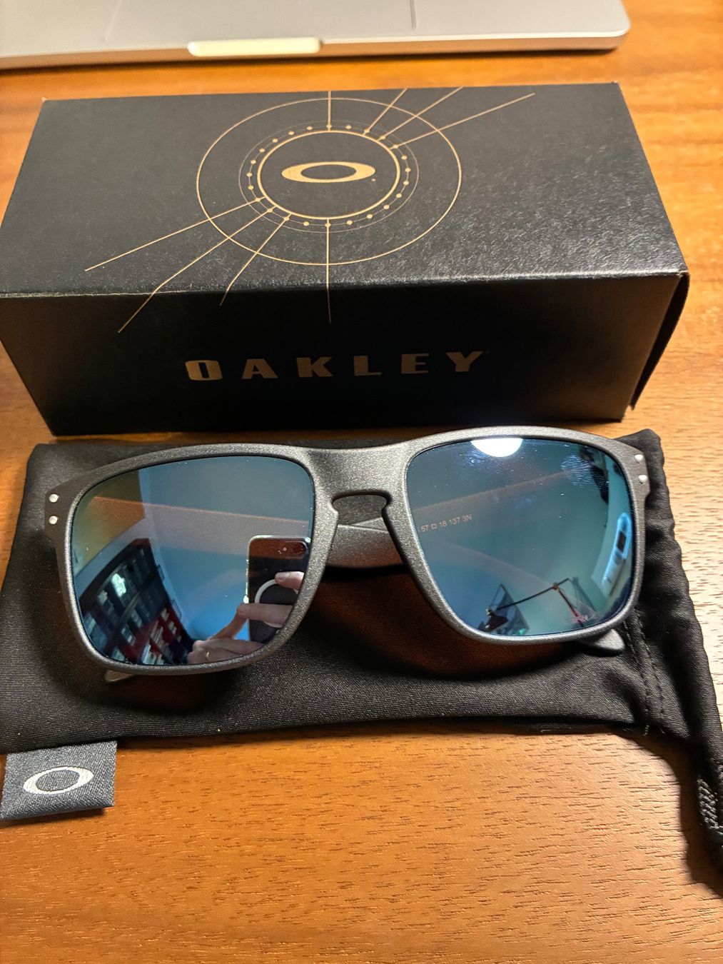 Lunettes & Verres: Oakley Holbrook Prizm Snow – D'occasion à Zollikofen par Schmalinsky