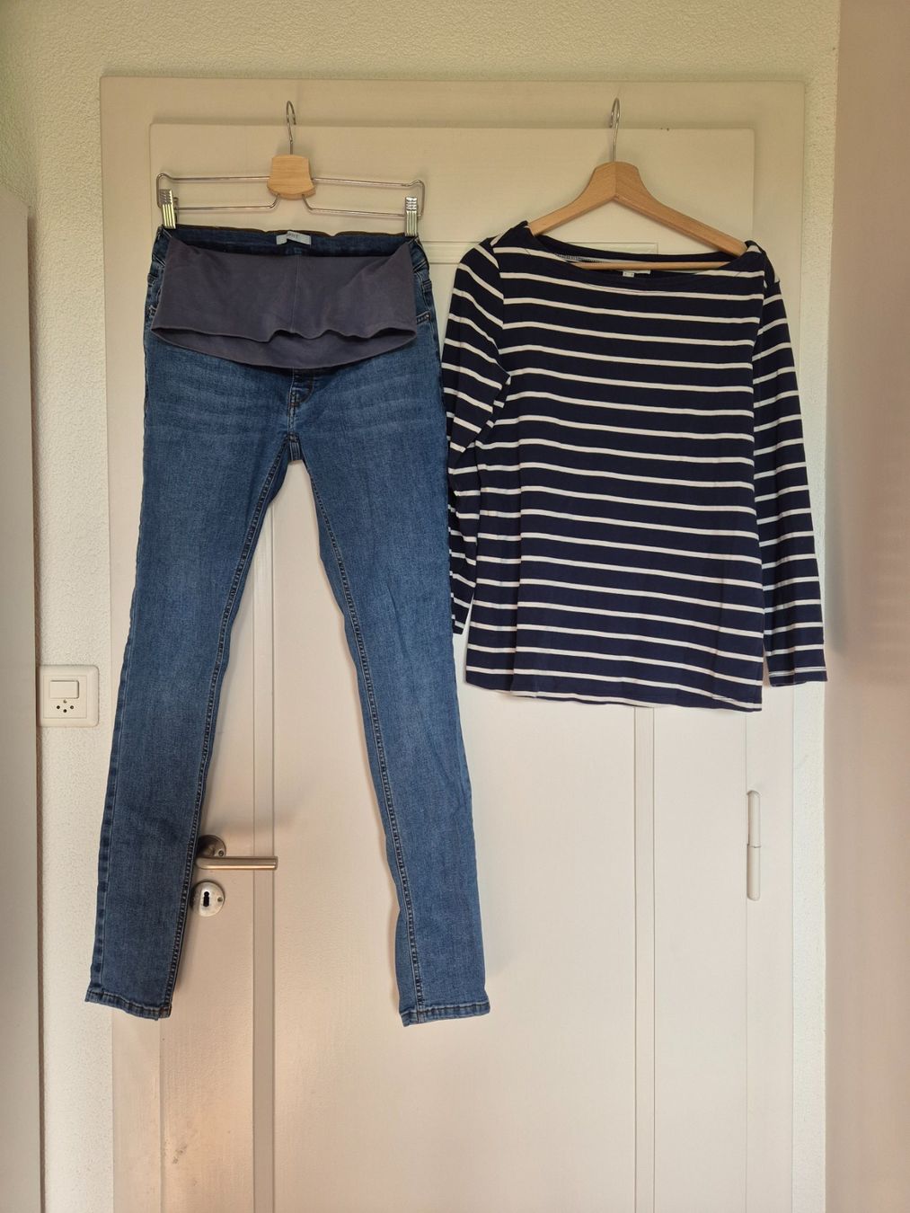 Esprit Kleiderpakete: Umstandsjeans und Pulli Esprit Grösse 38/M – Gebraucht aus Bern von hpr_mw59