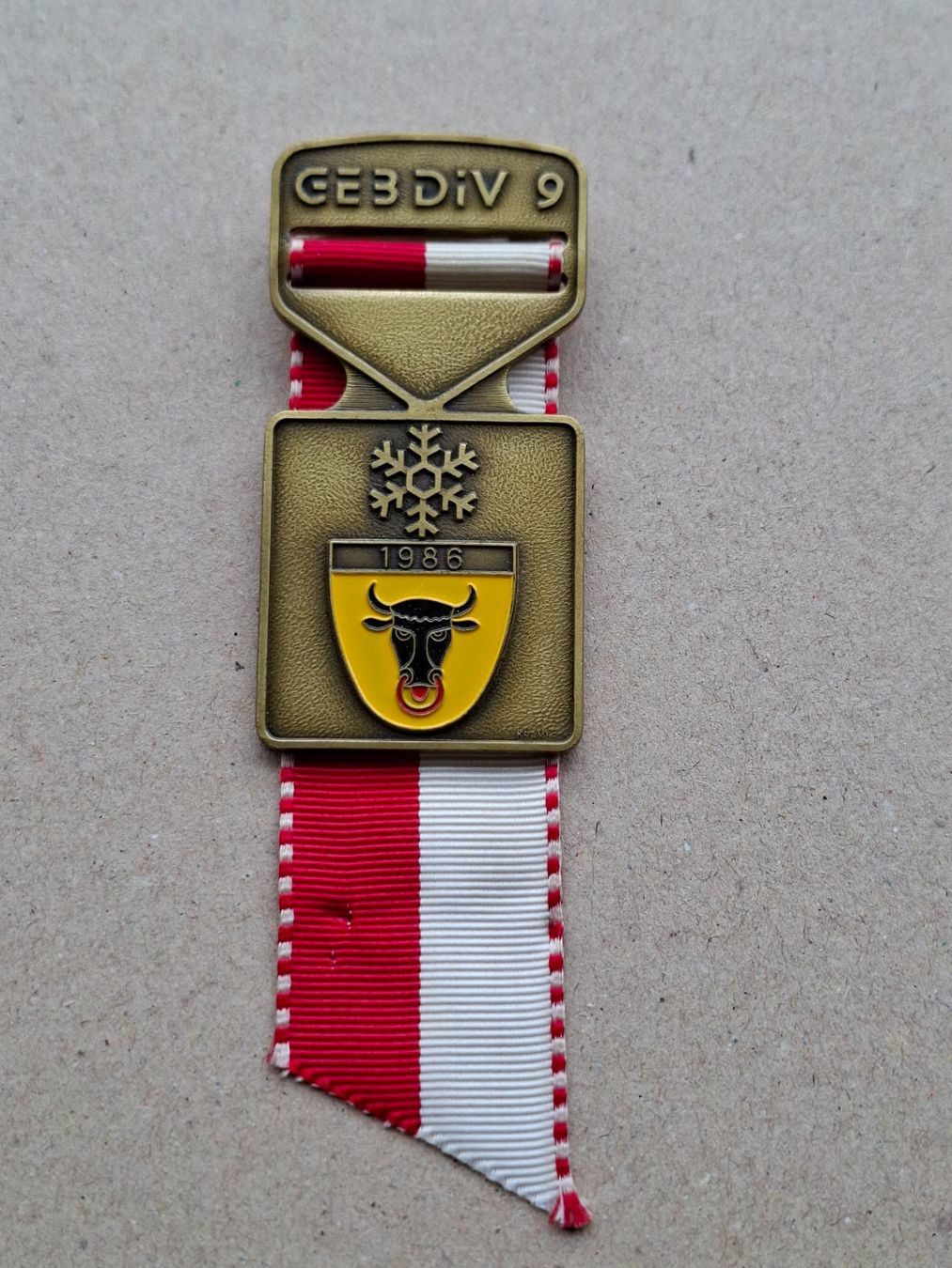 Medaglie: GEB DIV 9. 1986 (L540) – Usato da Schwanden GL venduto da Suvorov 2