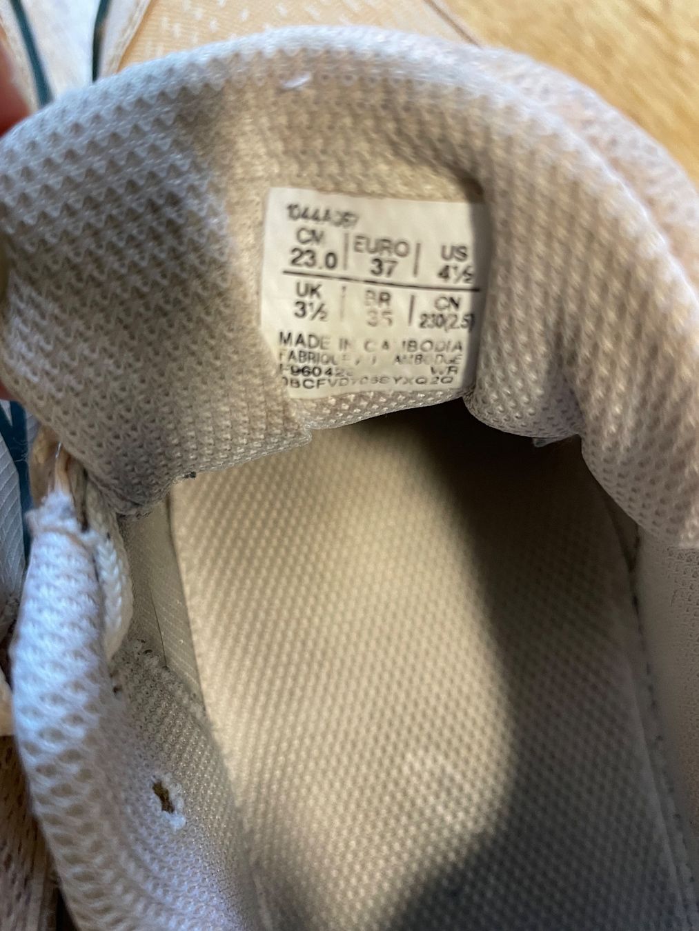 Asics Scarpe per ragazzi: Tennisschuh Asics Gr.37 – Usato da Horgen venduto da Abeille80 2