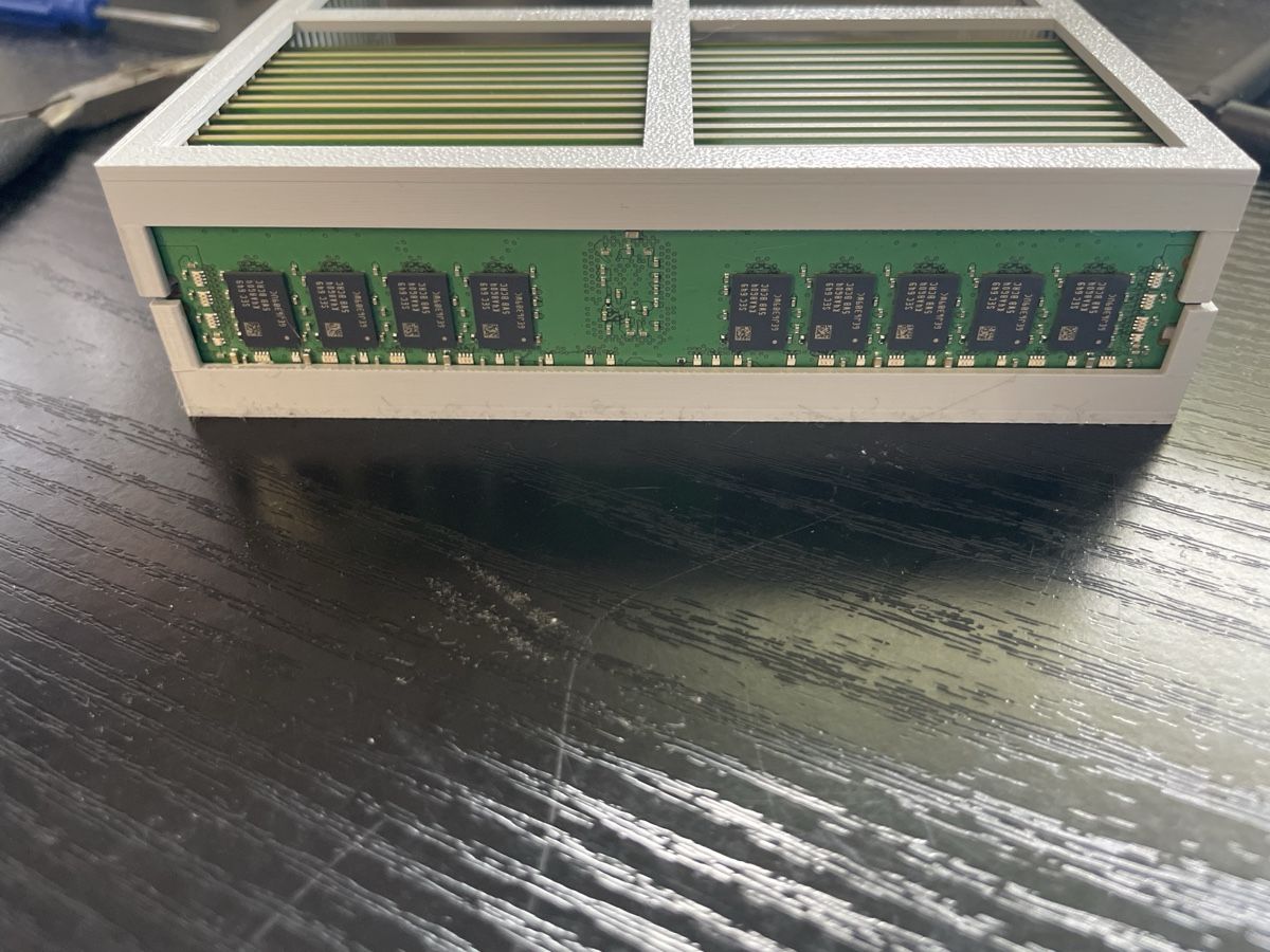 Memoria / RAM: DDR4 16GB (Server) 16Stk. – Nuovo (secondo la descrizione) da Abtwil sg venduto da Kueng.MultiOutlet 1