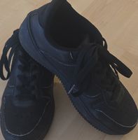 Schwarze Sneaker Kappa Grösse 35 leichte Gebrauchsspuren