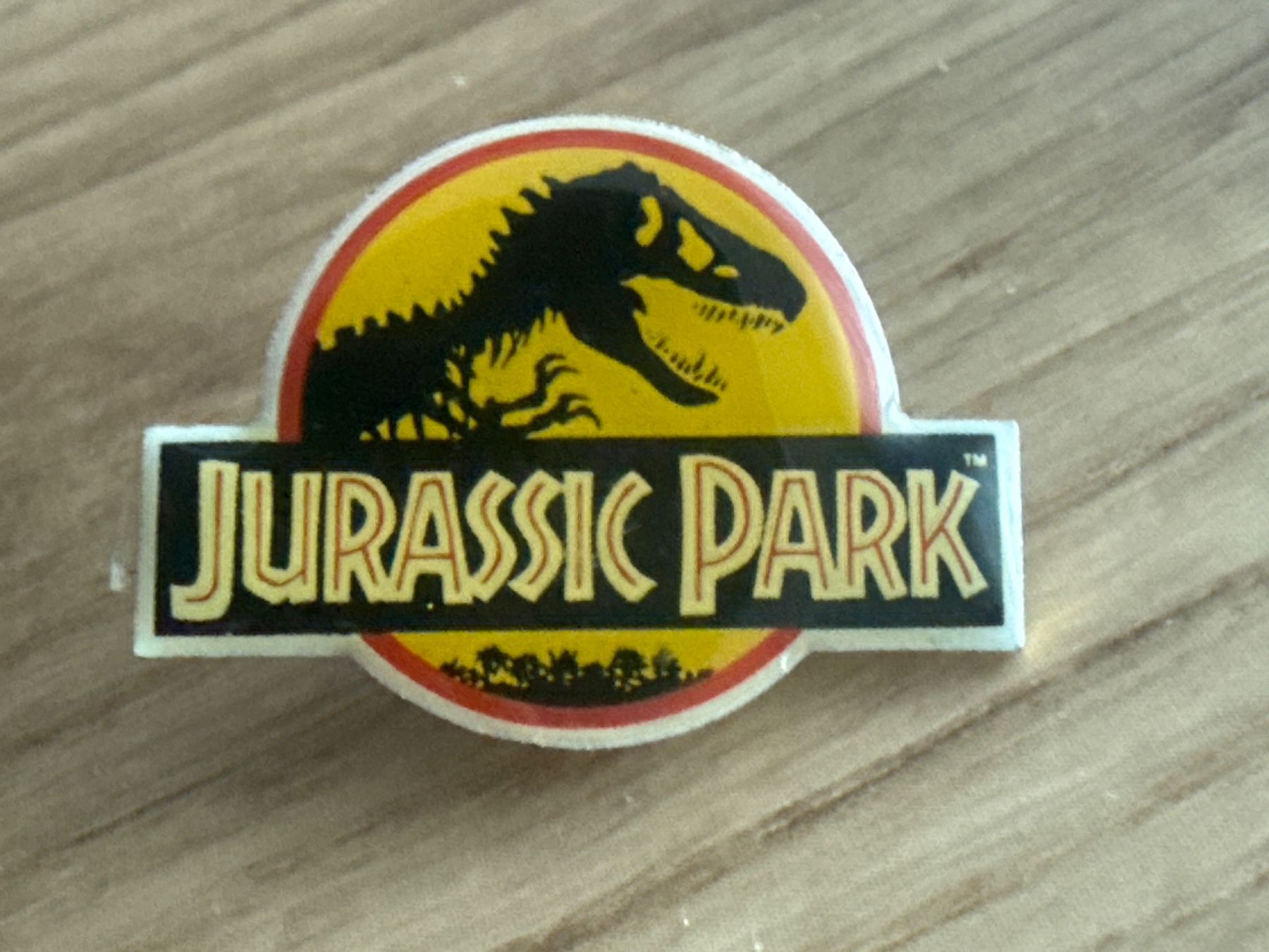Placchette & Badge: Pin Jurassic Park – Usato da Glattbrugg venduto da Schweigmatt