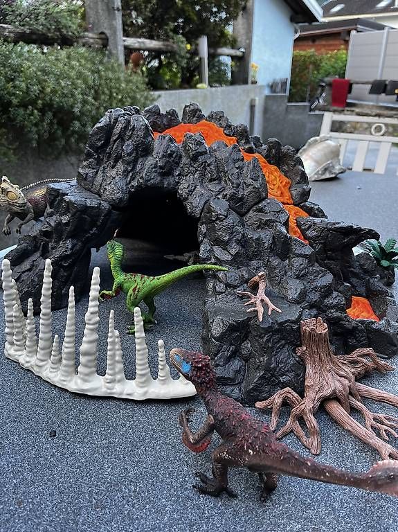 Giocattoli: grotta di dinosauri – Usato da Claro venduto da pan_95wj 1