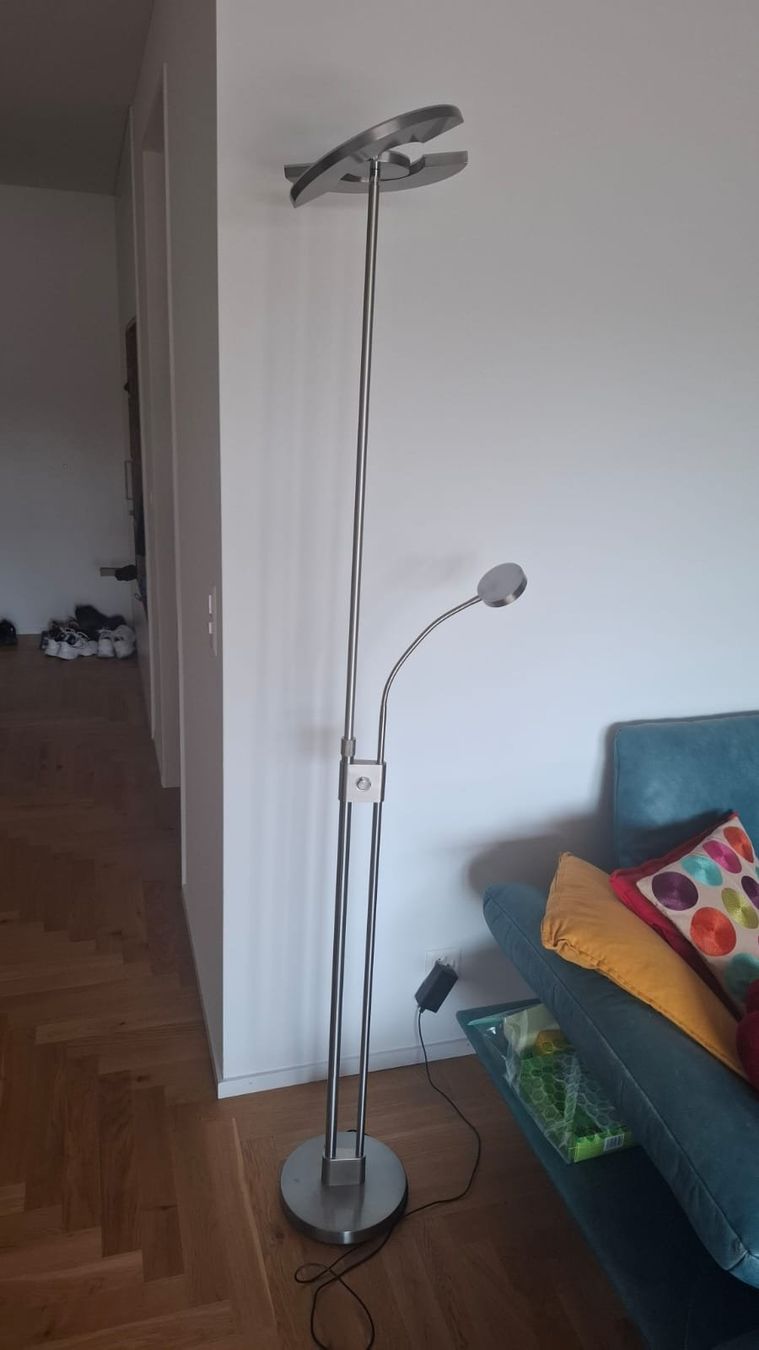 Lampade: Stehlampe LED – Usato da Sempach venduto da johfurrer 1