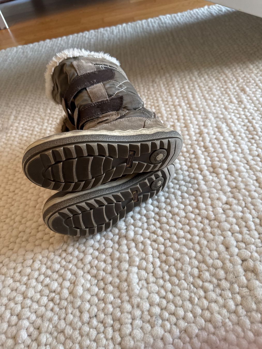 Primigi Scarpe per ragazze: Wasserfeste Winterstiefel Grösse 32 Primigi – Usato da Luzern venduto da HBDH_2019 2