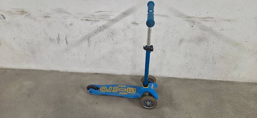 Micro Kickboard: Micro Kickboard blau – Gebraucht aus Rudolfstetten von cjcsp