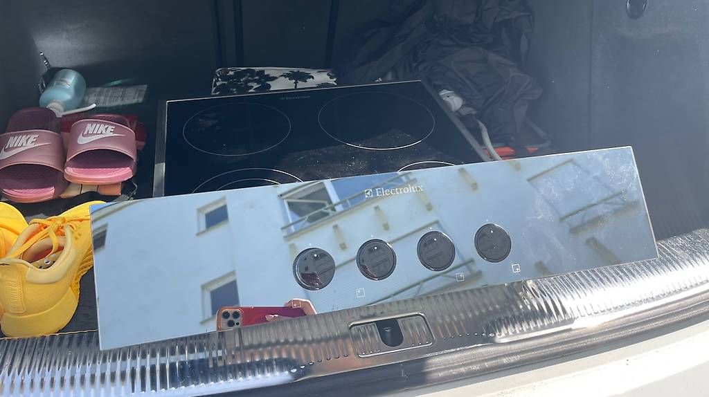 Cuisinières: Plaque vitrocéramique Electrolux ERGL4ESP  Comme neuve – D'occasion à Couvet par cos_m962 2