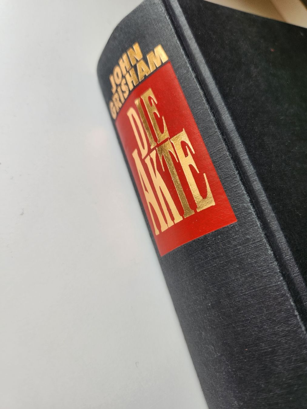 Bücher: BUCH Die Akte von John Grisham – Gebraucht aus Frauenfeld von Lunarlilac