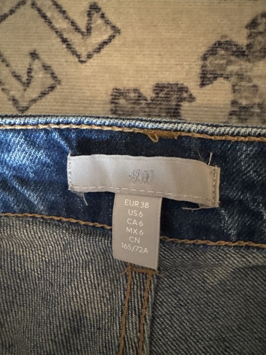 H&M Jeans: H&M Mom Jeans – D'occasion à Flims Dorf par chauy 1