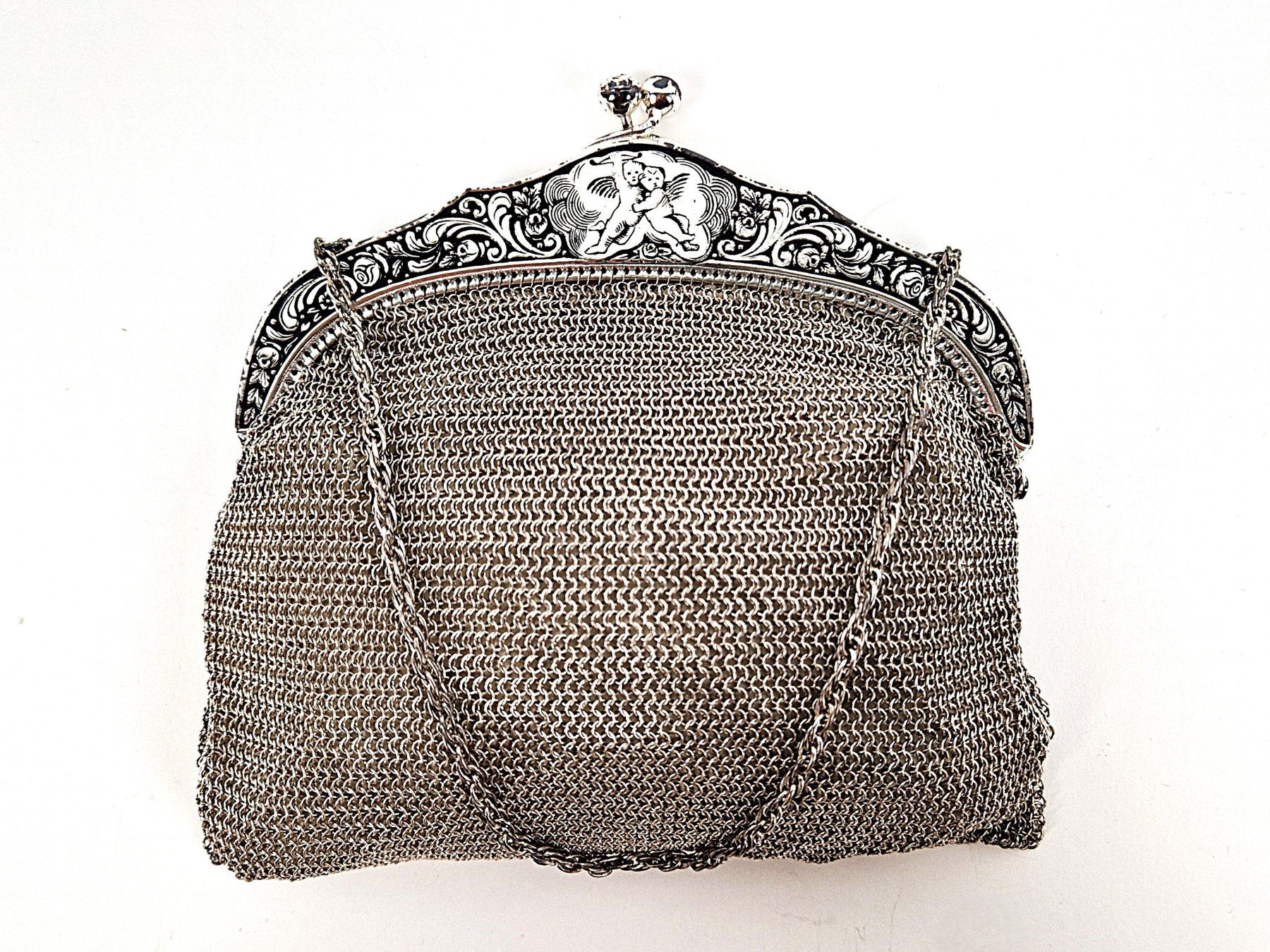 Taschen für Damen: Kettenhandtasche Vintage – Gebraucht aus Basel von Restwert_Basel 2