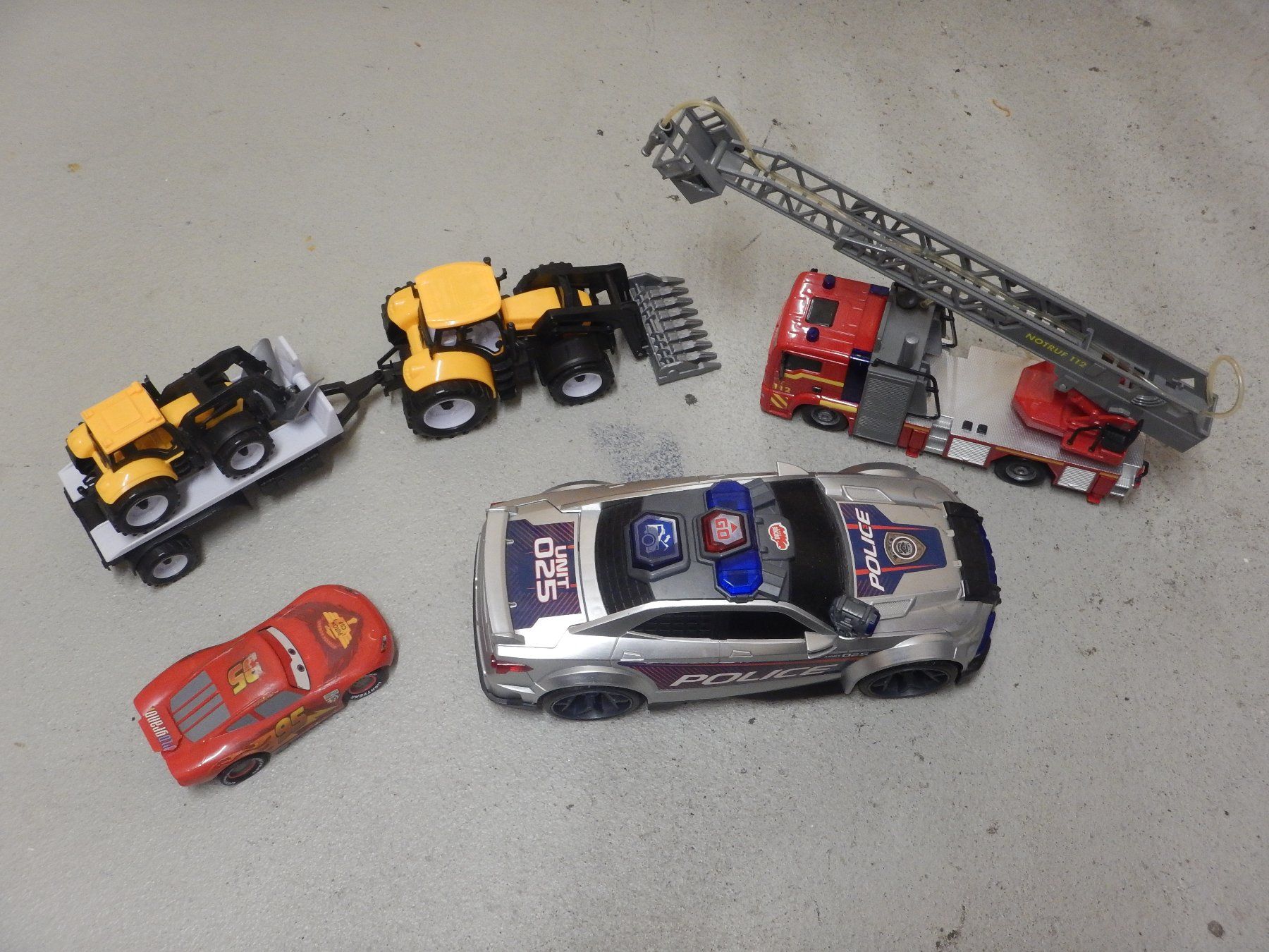 Giocattoli: Modellautos, Feuerwehr, Traktor, Rennauto – Usato da Zürich venduto da danihell 4