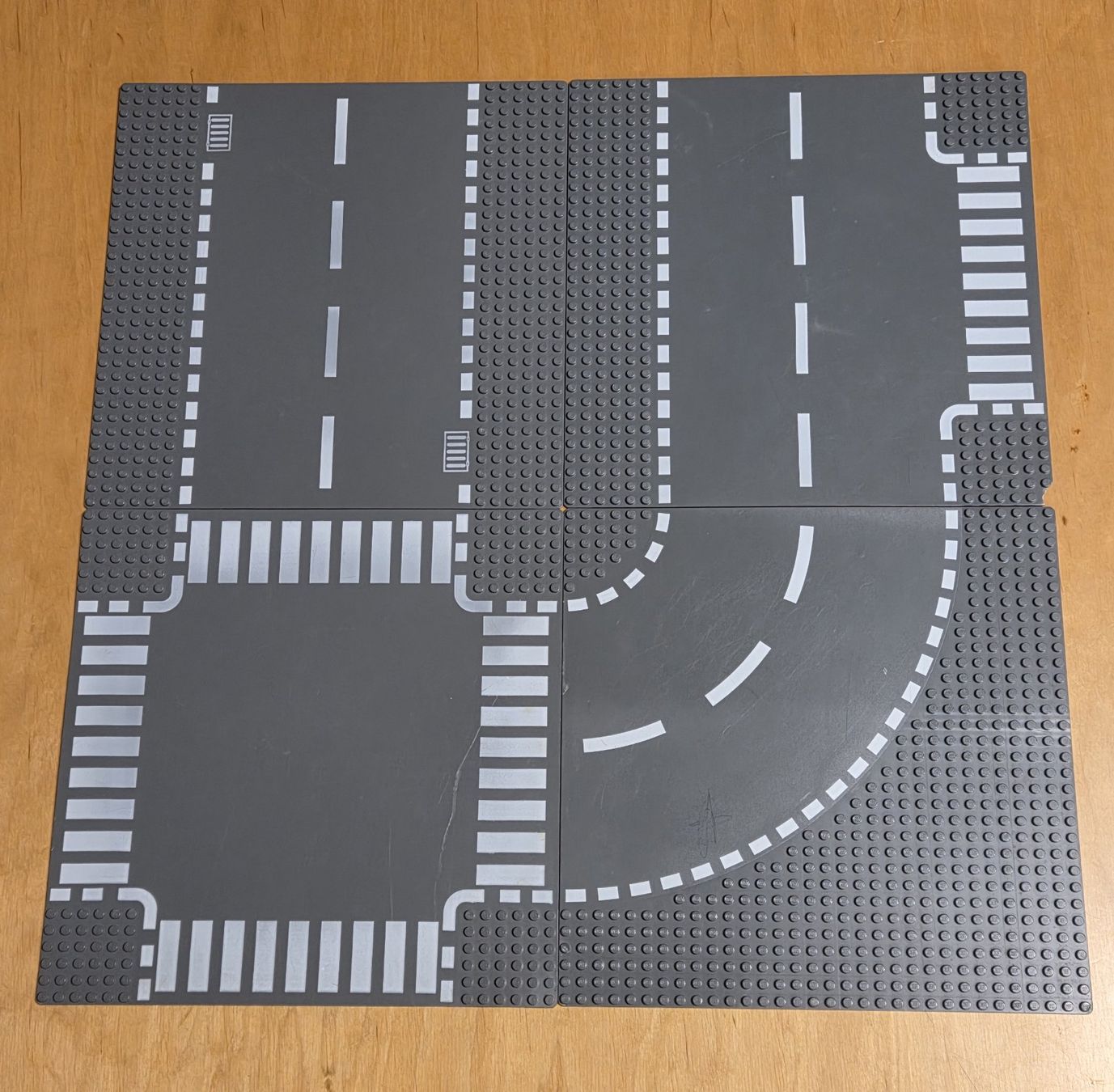 Lego Baukästen: Lego 4x Strassenplatten / Baseplates – Gebraucht aus Basadingen von NekoBricks