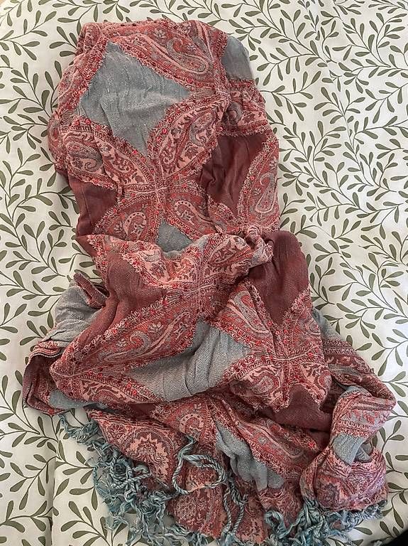 Foulards, Tücher & Schals: Halstuch grün pink – Gebraucht aus Uetendorf von Larissa1234555