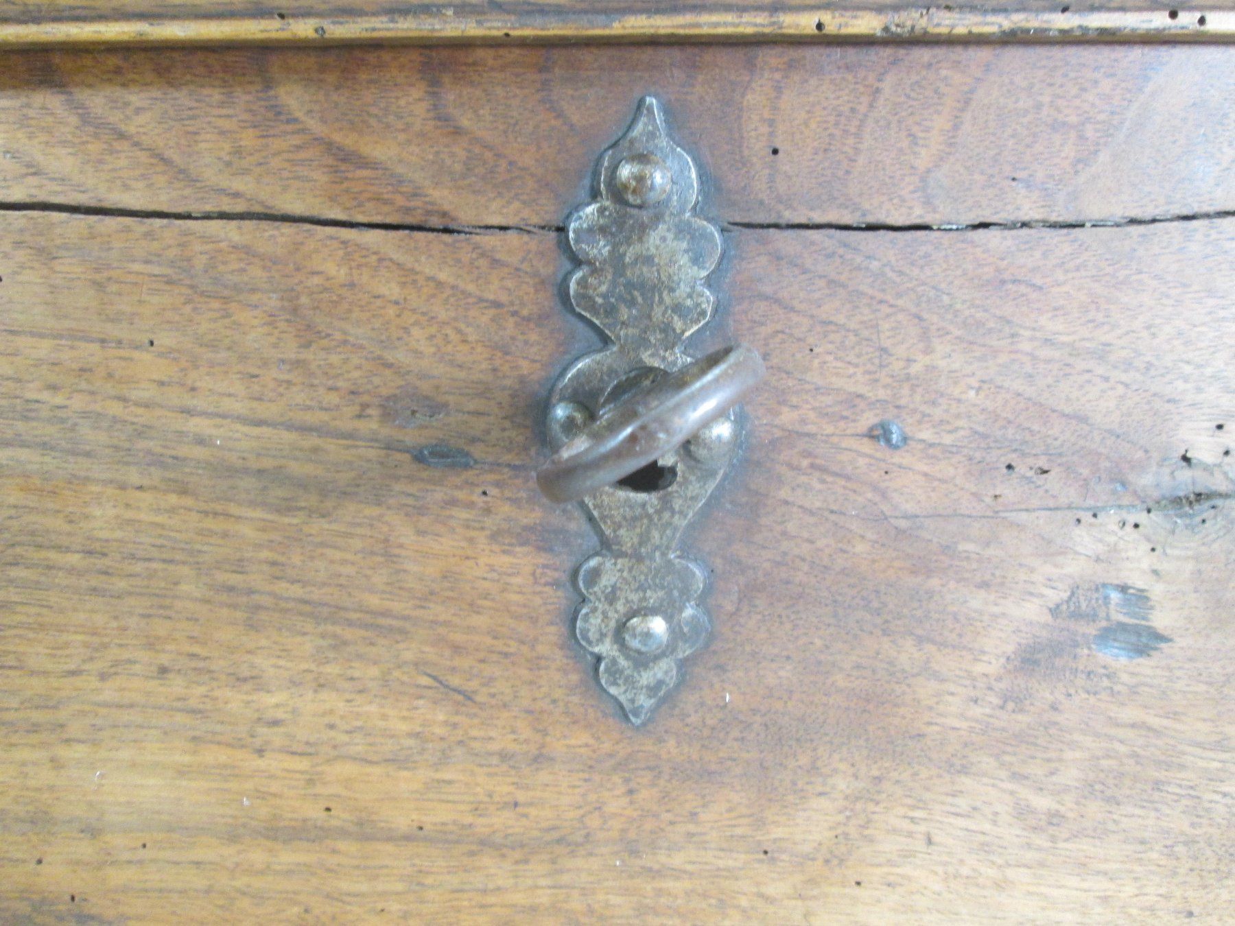 Truhen: original Nussbaumtruhe ca 1620 (Barock), kompl. restauriert – Gebraucht aus Rapperswil SG von designandmore 2