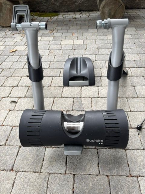 Tacx Hometrainer: Indoor Trainer (Rolle) Tacx – Gebraucht aus Buttwil von Shases 1
