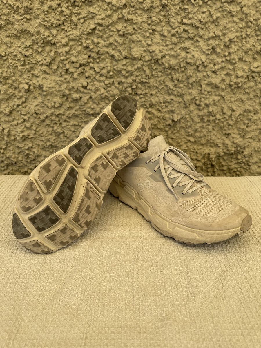 On Chaussures hommes: ON Cloudsoma Herren grau 44 – D'occasion à St.Gallen par leko11