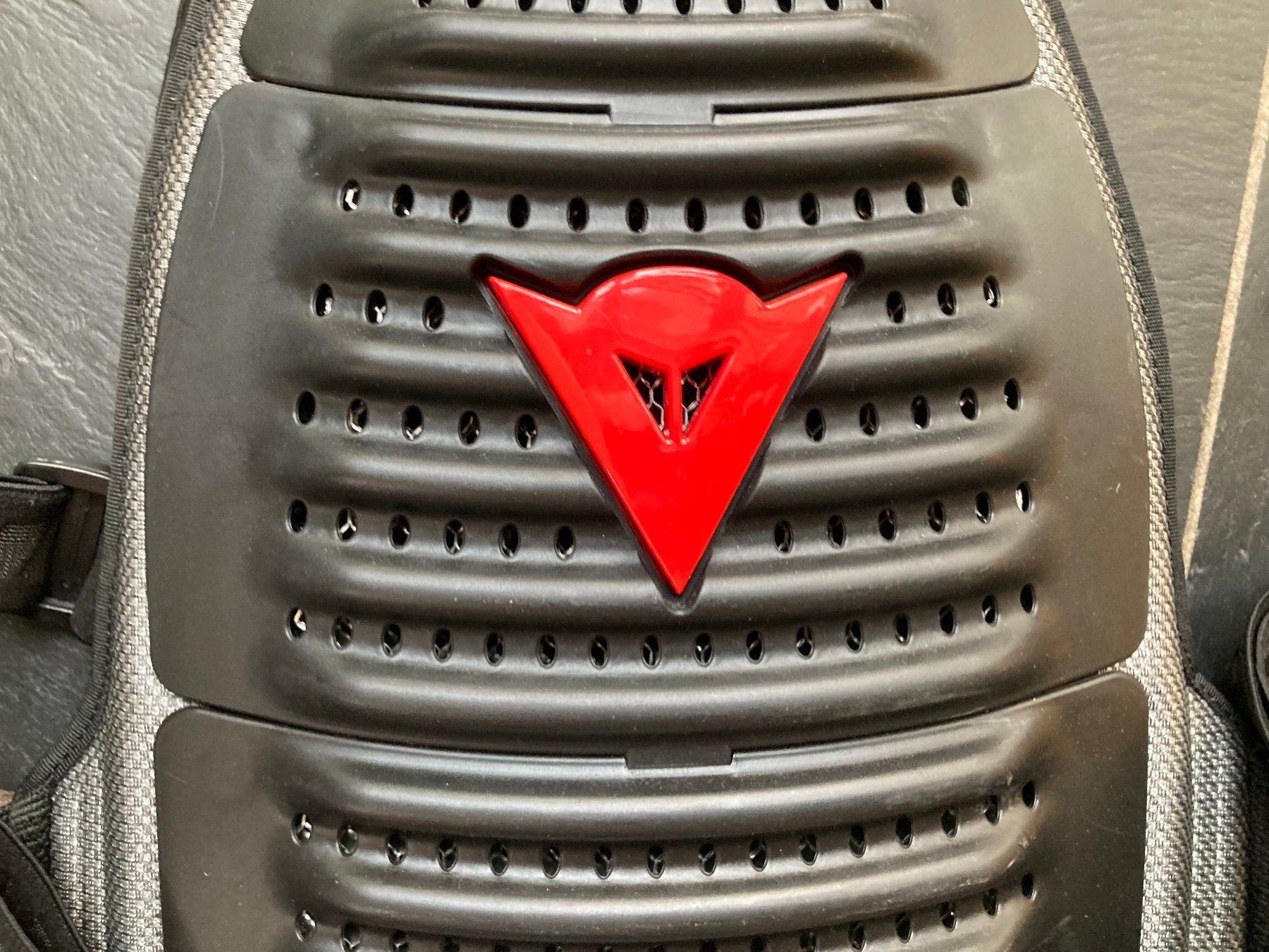Dainese Protections: Rückenprotektor Dainese M – D'occasion à Neftenbach par Janusch01 6