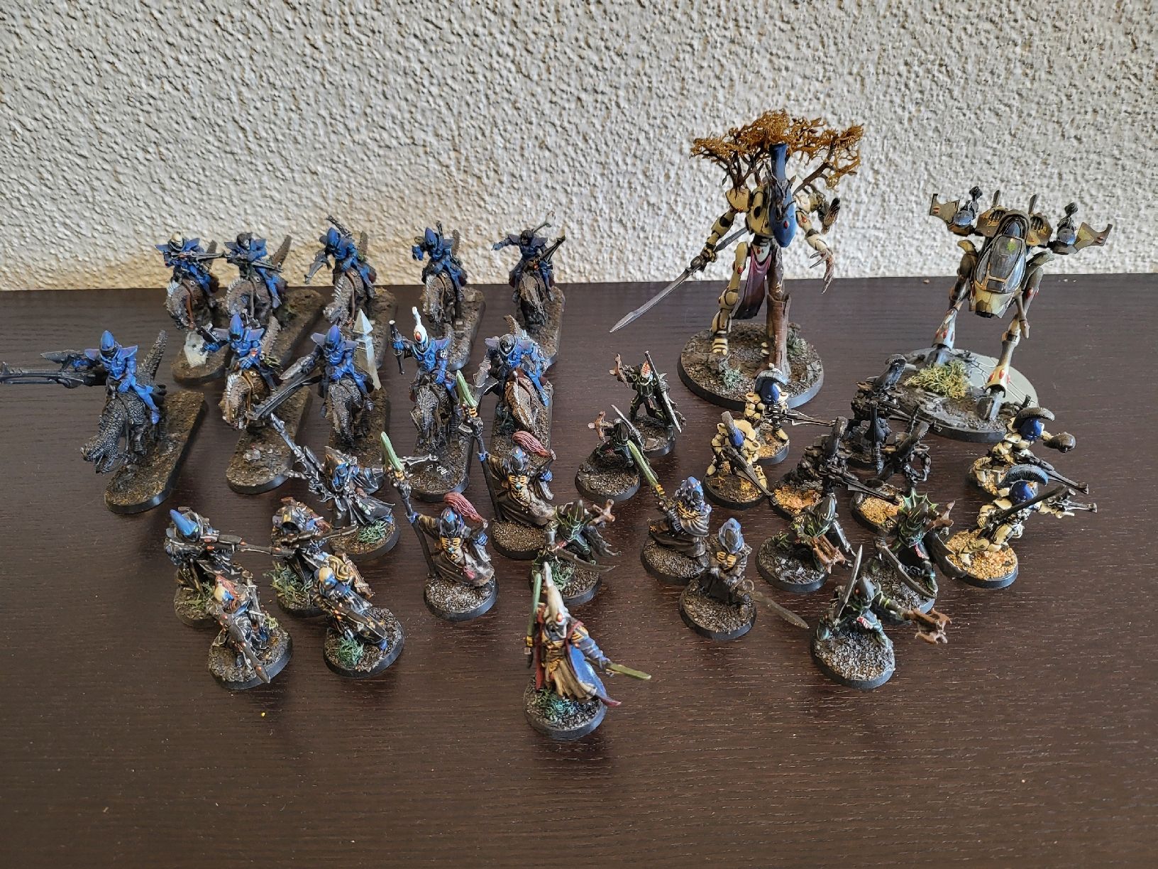 Modellbausätze & Standmodelle: Warhammer 40K Eldar old exodites Armee Aeldari bemalt – Gebraucht aus Winterthur von