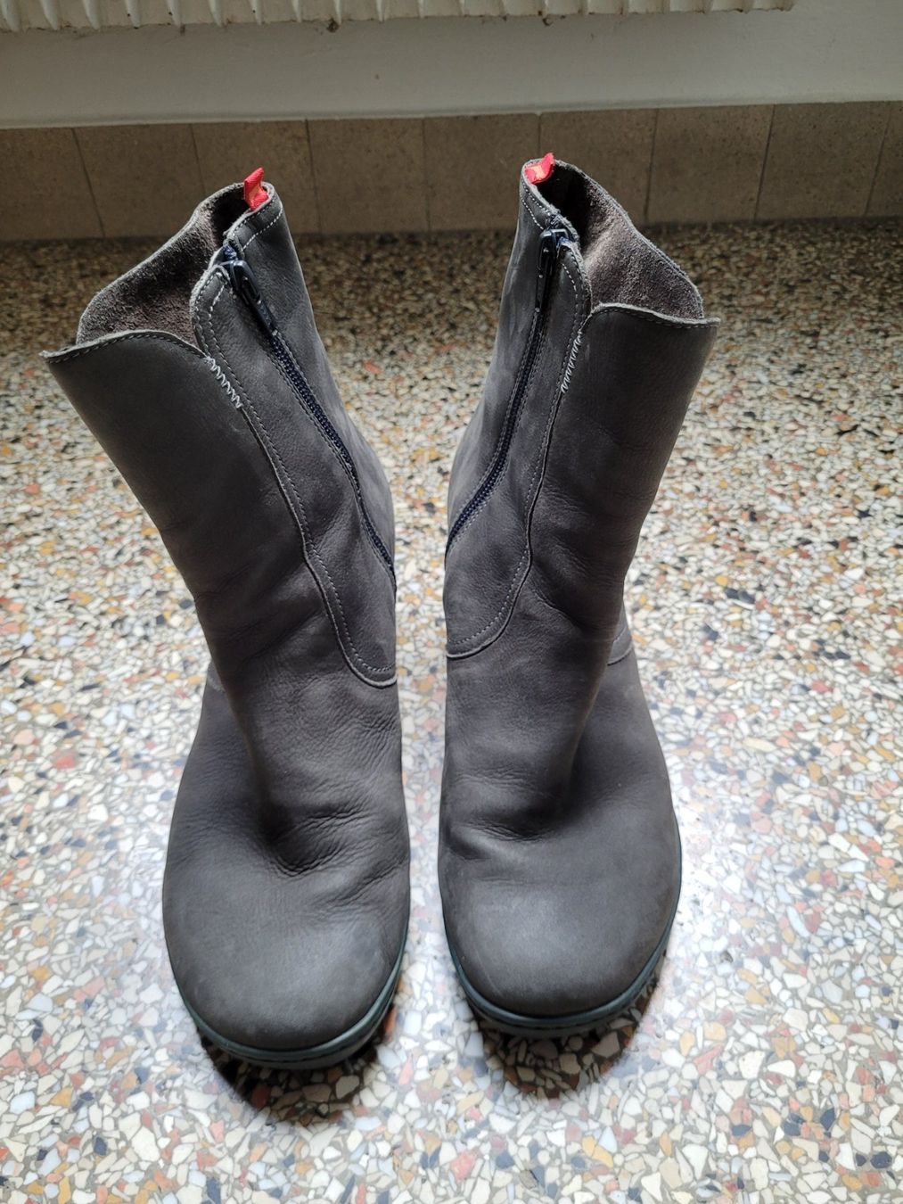 Scarpe da donna: Leder-Stiefelette Camper grau 40 – Usato da Bern venduto da maus5555