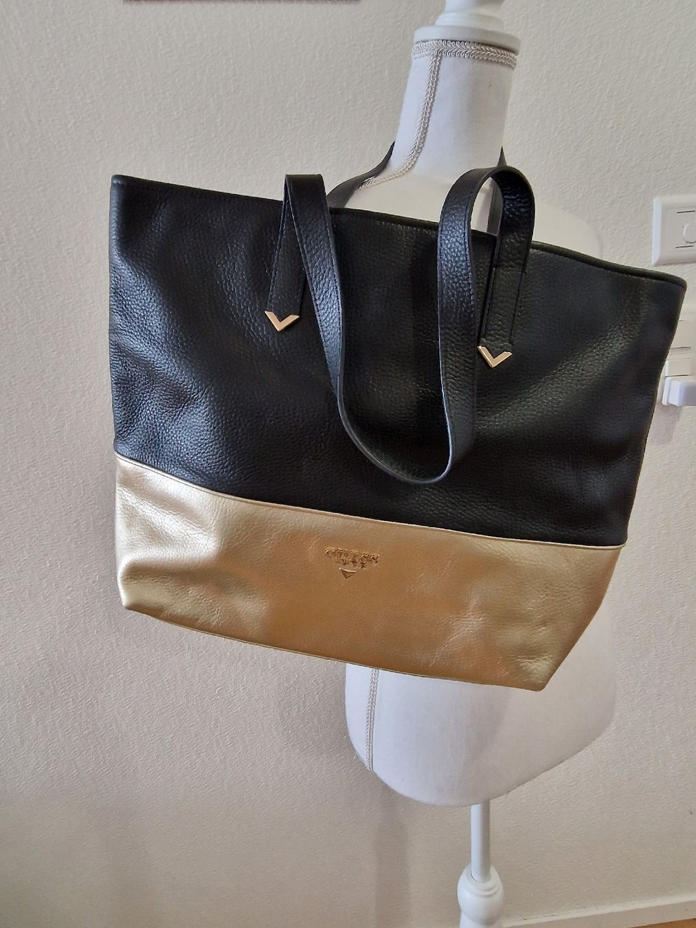 Guess Borse da donna: Guess Tasche – Usato da Stallikon venduto da lh-beba82-85