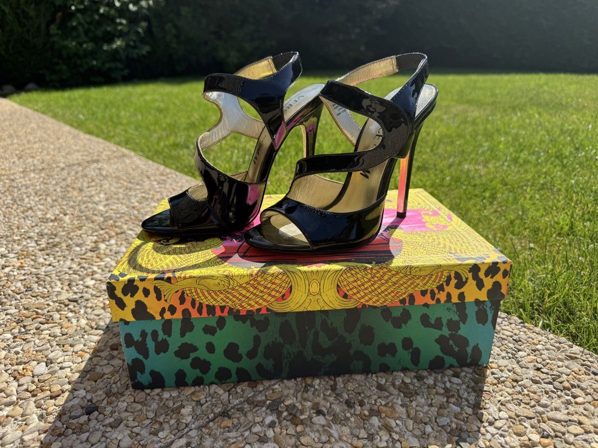 Versace Scarpe da donna: Versace for H&M Sandalen  – Usato da Murten venduto da lukasas007 1