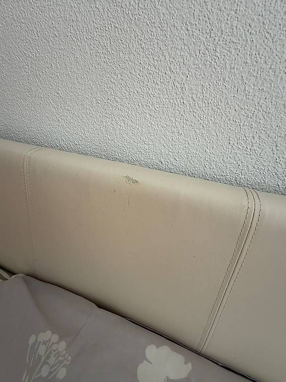 Letti: Wunderschönes Bett inkl. Matratze – Usato da Obergerlafingen venduto da elb_t5wf 1