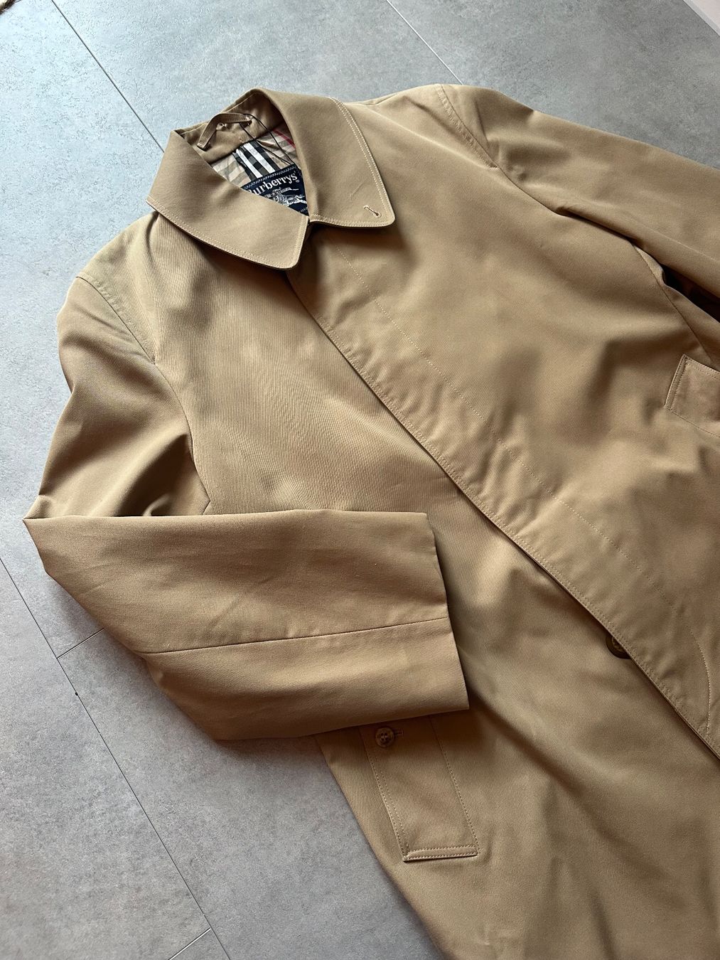 Burberry Cappotti: Vintage Burberrys Mantel – Usato da Zürich venduto da TheaVMO