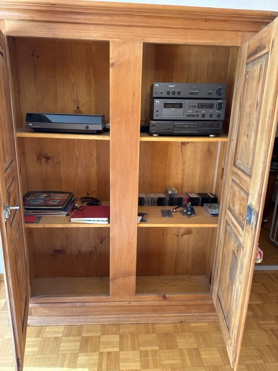 Armoires: Schrank – D'occasion à Walliswil b.Wangen par CharlotteGarde 1