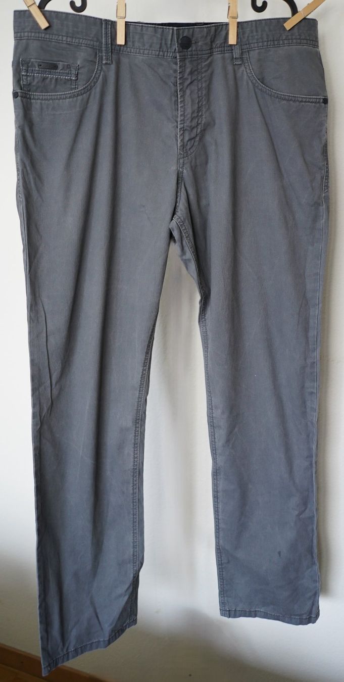 C&A Hosen: Pantalon Westbury C&A, taille 36/32, gris – Gebraucht aus Grand-Lancy von Morriganne