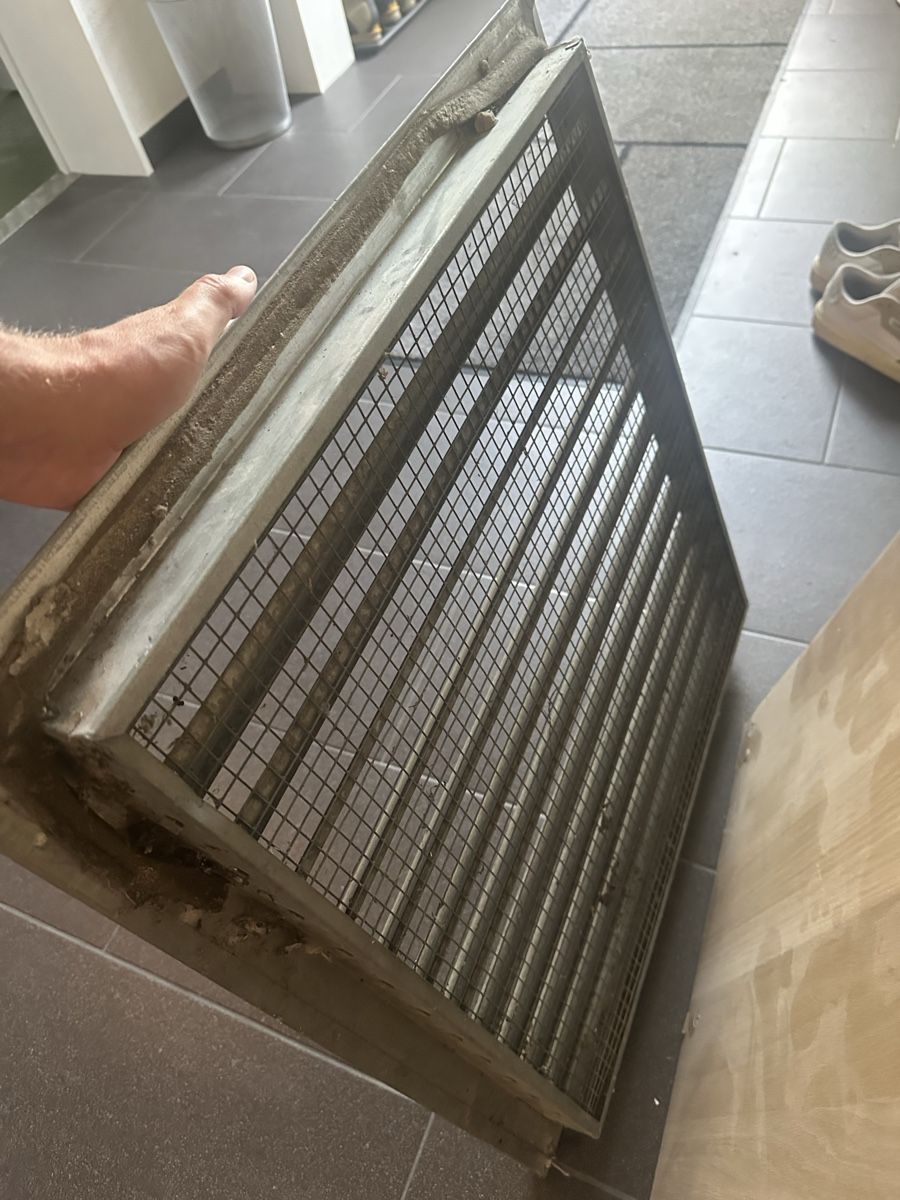 Ventilation: Lüftungsgitter – D'occasion à Grenchen par CaptainDan95 1