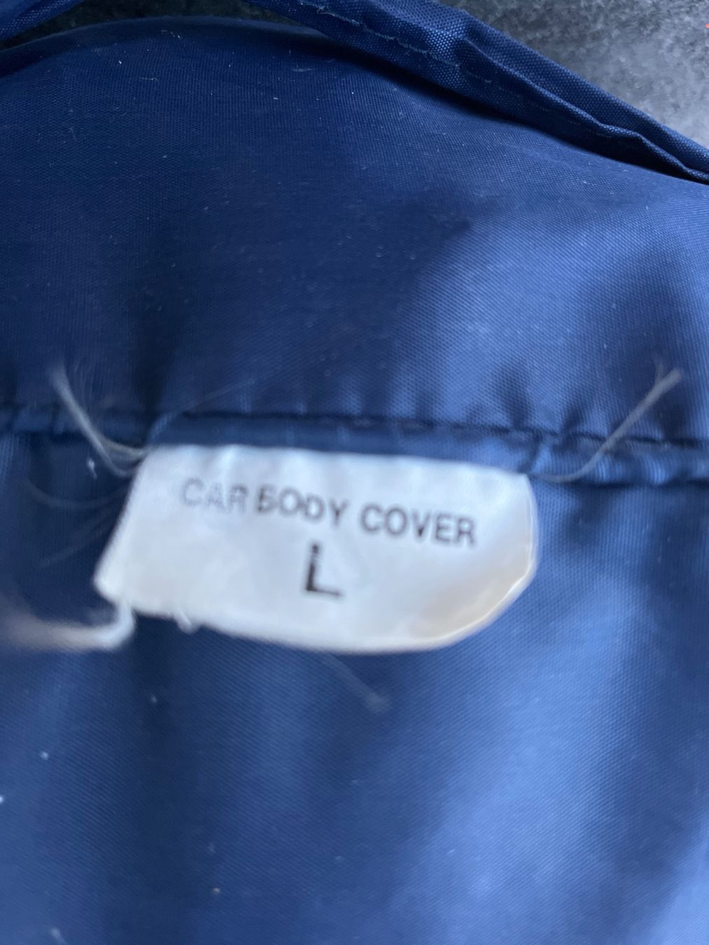 Automobili: Car Body Cover Grösse L – Usato da Spiegel b. Bern venduto da Burdicrew