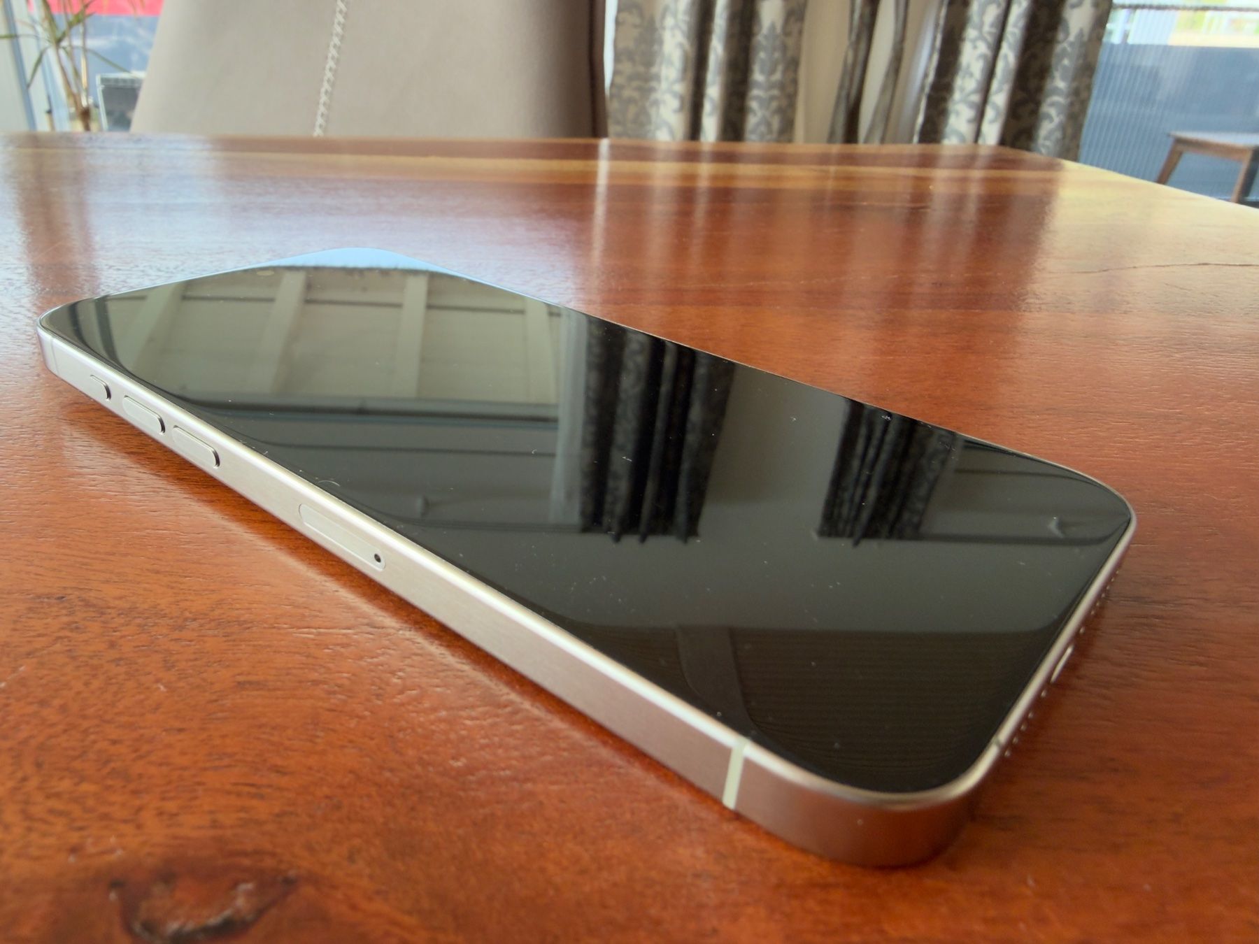 Apple Telefoni cellulari / Smartphones: Apple iPhone 15 Pro Max, Titan, 256GB – Usato da Menznau venduto da jen_c6v9 1