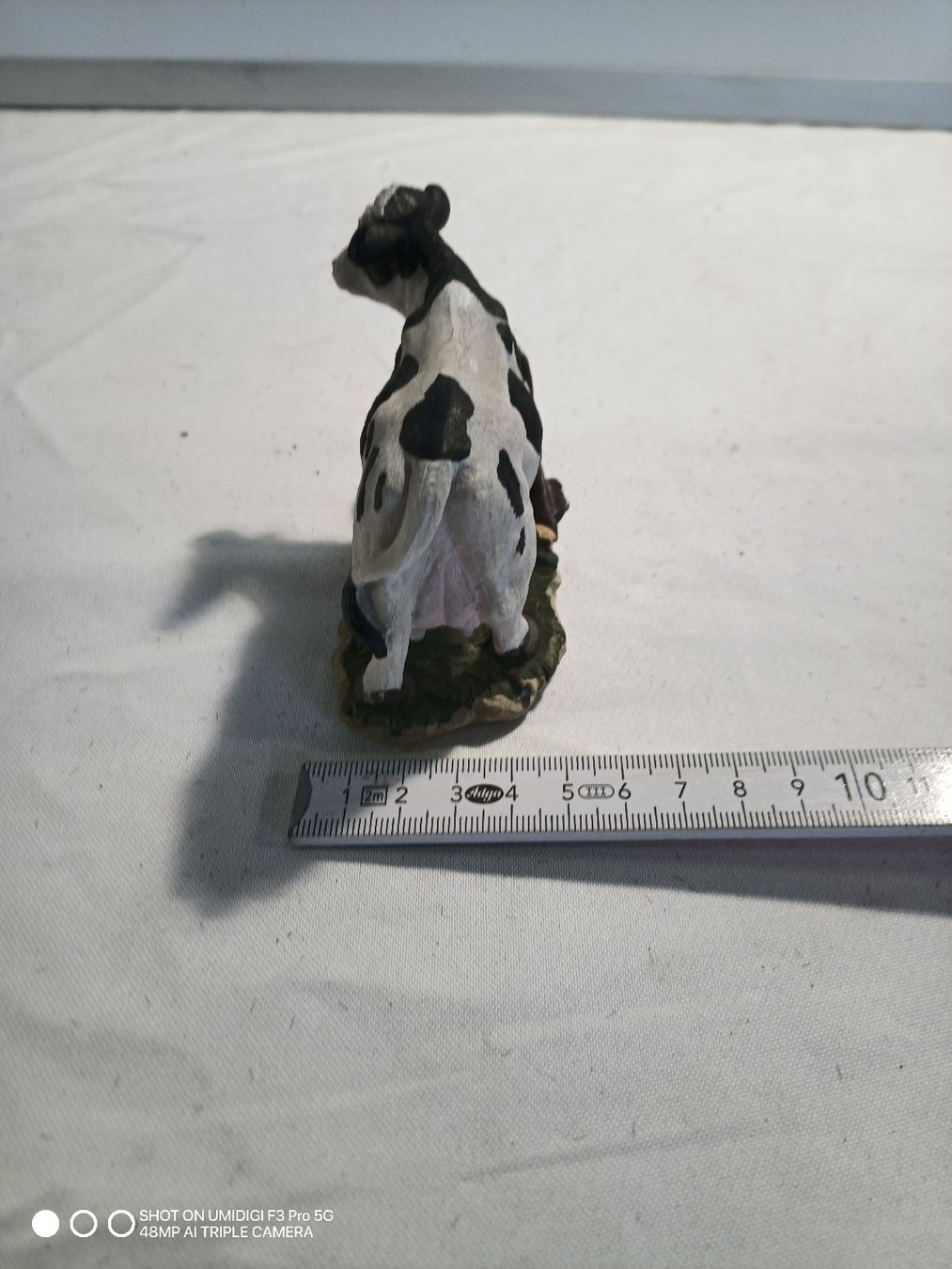 Statuette: Deko Kuh mit Eimer und Glocke  Sammlerstück  – Nuovo e nell'imballaggio originale da Aarwangen venduto da to-hirschi 2