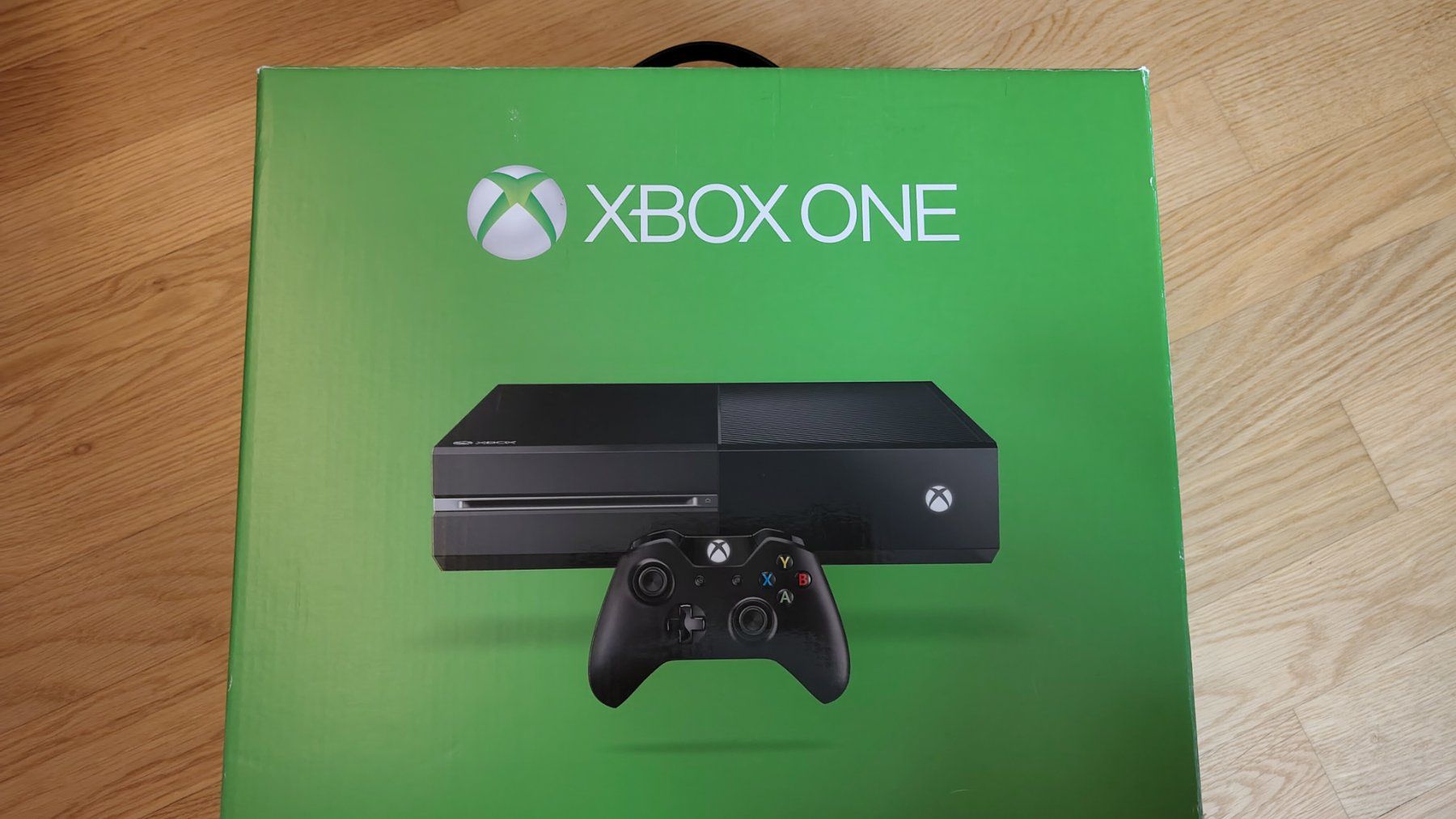 Microsoft Konsolen: XBOX one - retro Feeling mit 2 Controller :) – Gebraucht aus Zürich von aaw1279 1