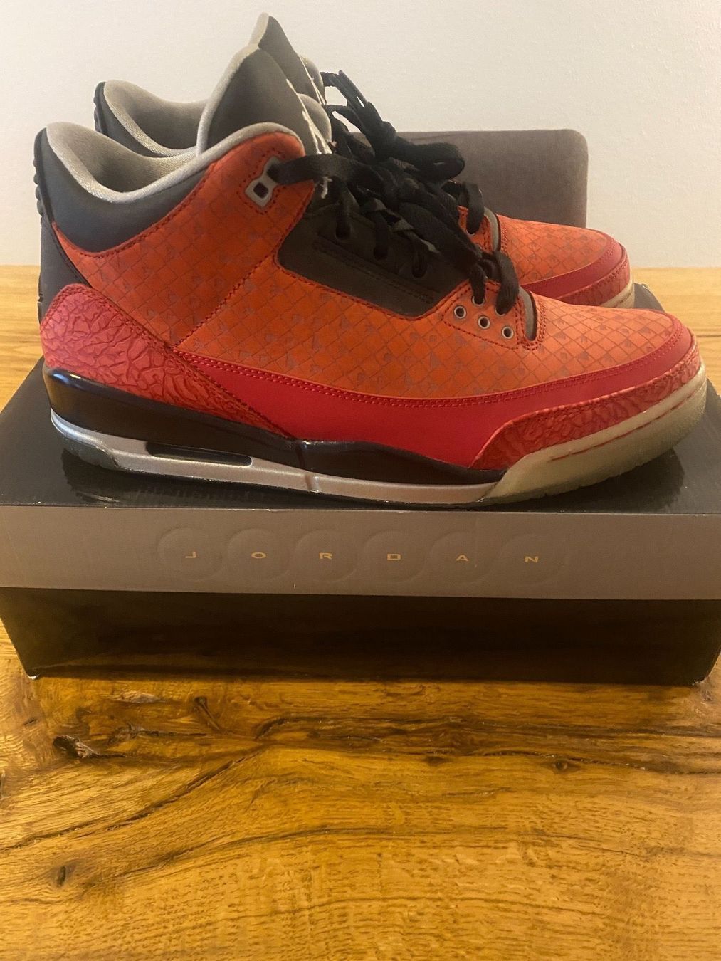Nike Scarpe da uomo: Air Jordan 3 Retro Doernbecher – Usato da Zürich venduto da sell_my_stuff