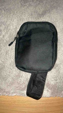 Kleine Umhängetasche schwarz gebraucht