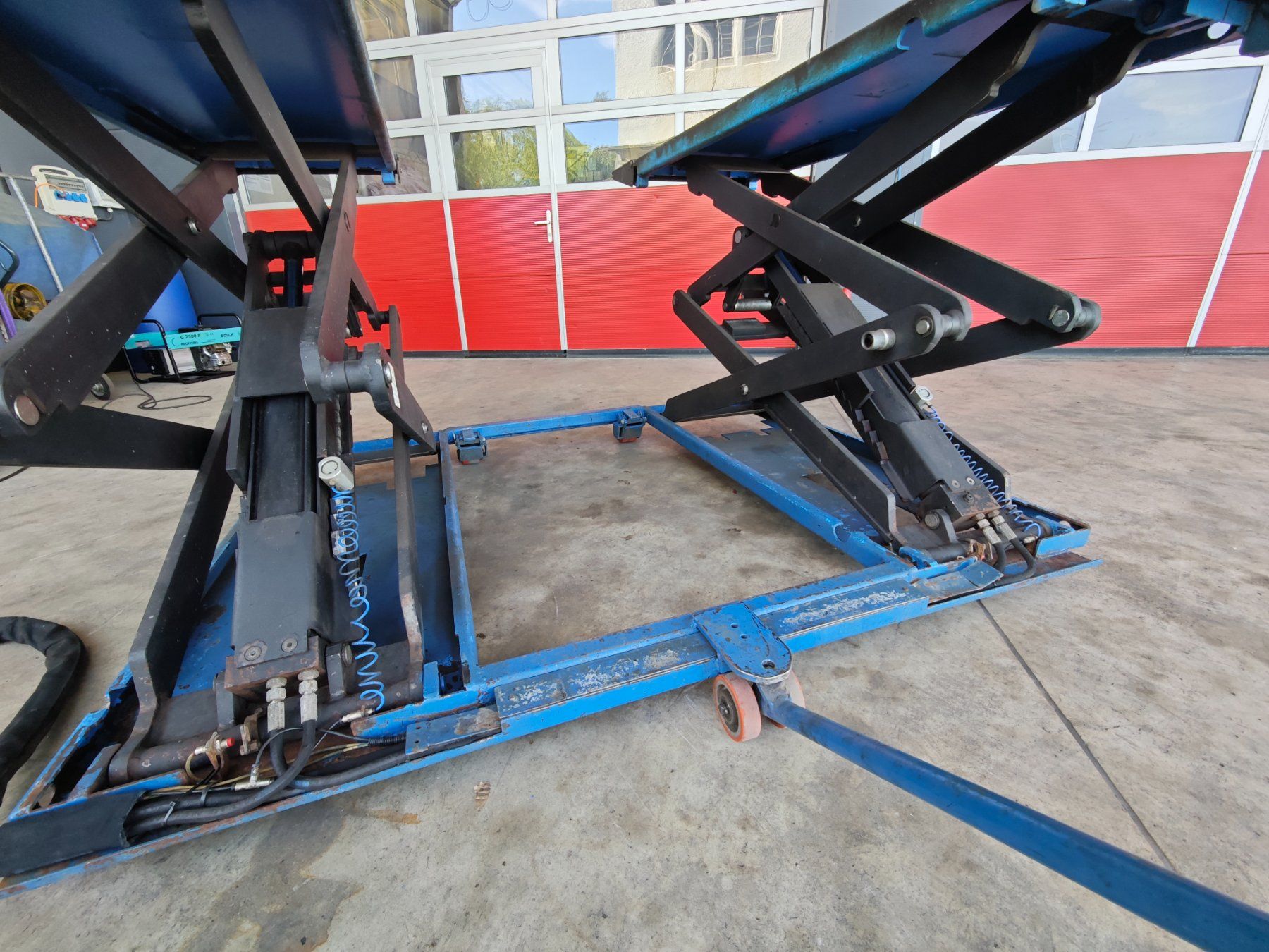 Piattaforme elevatrici & Crick: Autolift Hebebühne Scherenhebebühne Transportabel – Usato da Burgdorf venduto da duhe62 4