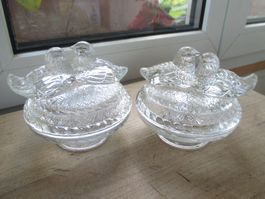 2 alte Deckeldose Pressglas, Glas Vogel Pärchen