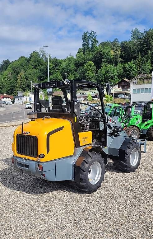 Traktoren: Hoflader Giant V5003 HD ohne Partikelfilter – Gebraucht aus Wolhusen von Amrhyn6110 4